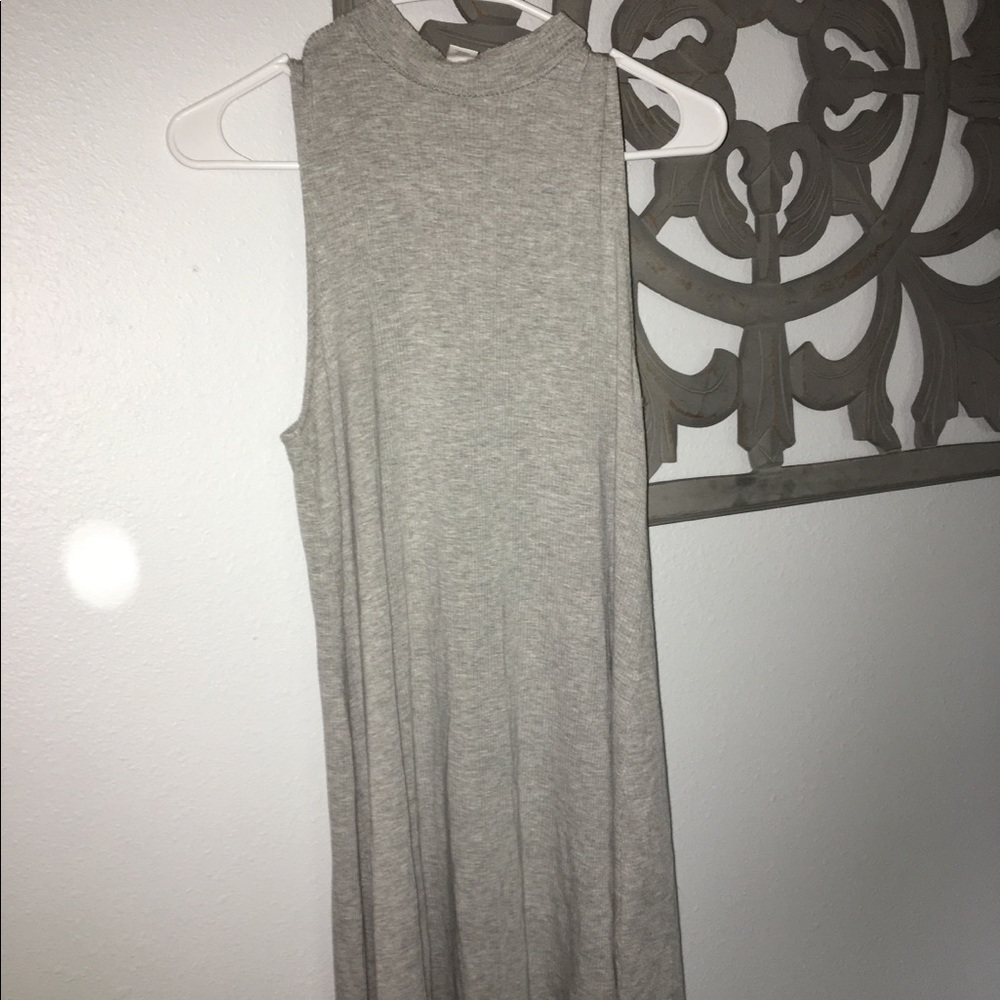 grey dress